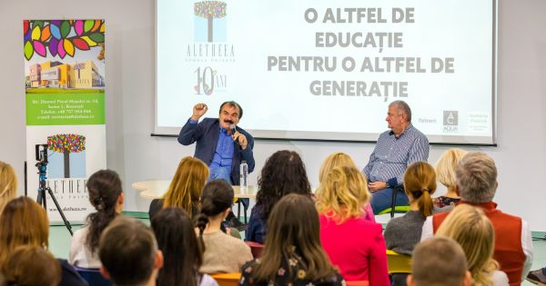 Mircea Miclea, invitat la dezbaterea "O altfel de educatie pentru o altfel de generatie". Despre rolul profesorilor, al parintilor si al tehnologiei in educatia viitorului si nu numai