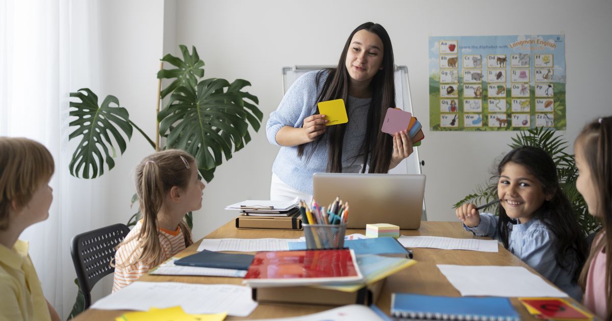 Metodologie Invatare remediala: cui se adreseaza si cum sunt platiti profesorii